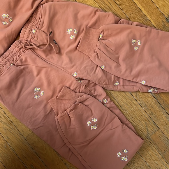 like new Anthropologie spring sweat set - Picture 3 of 5